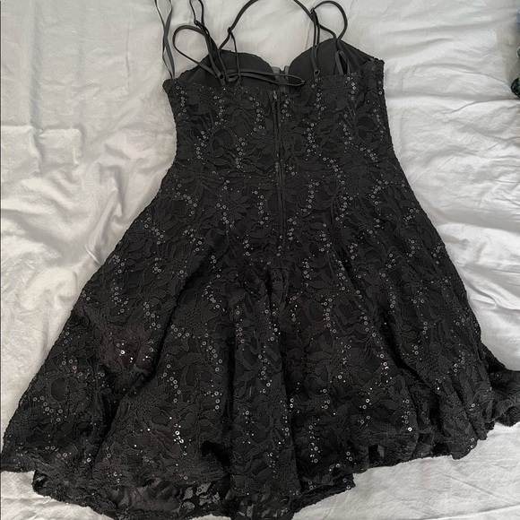 short black dress - Picture 2 of 2